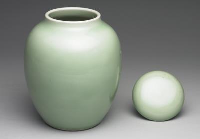 图片[3]-Lidded tea jar in pale green glaze, Qing dynasty, Kangxi reign (1662-1722)-China Archive